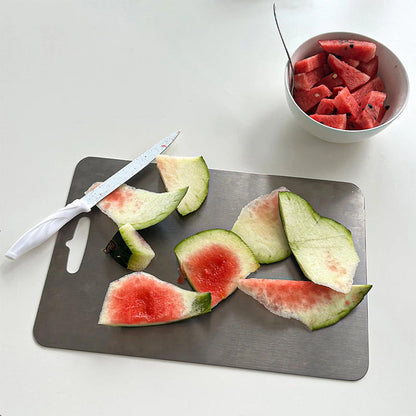🔪 TAGLIERE IN ACCIAIO INOSSIDABILE ANTIBATTERICO! 🛡️ Igiene e durata in un unico prodotto – niente batteri, niente odori, niente macchie! Perfetto per ogni cucina! 🍽️✨