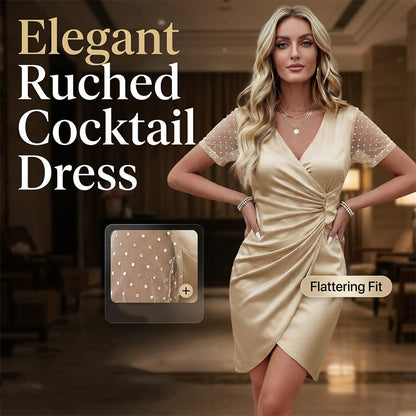 👗✨ Abito aderente plissettato con scollo a V, ideale per cene di gala e serate fuori.